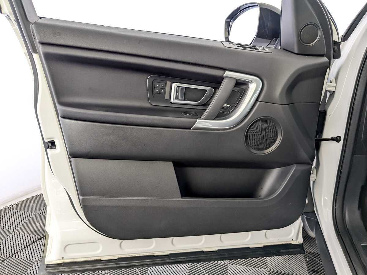 Land Rover Discovery Sport 2017 года с пробегом. Фото: #14