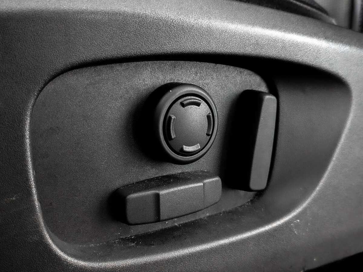 Land Rover Discovery Sport 2017 года с пробегом. Фото: #16