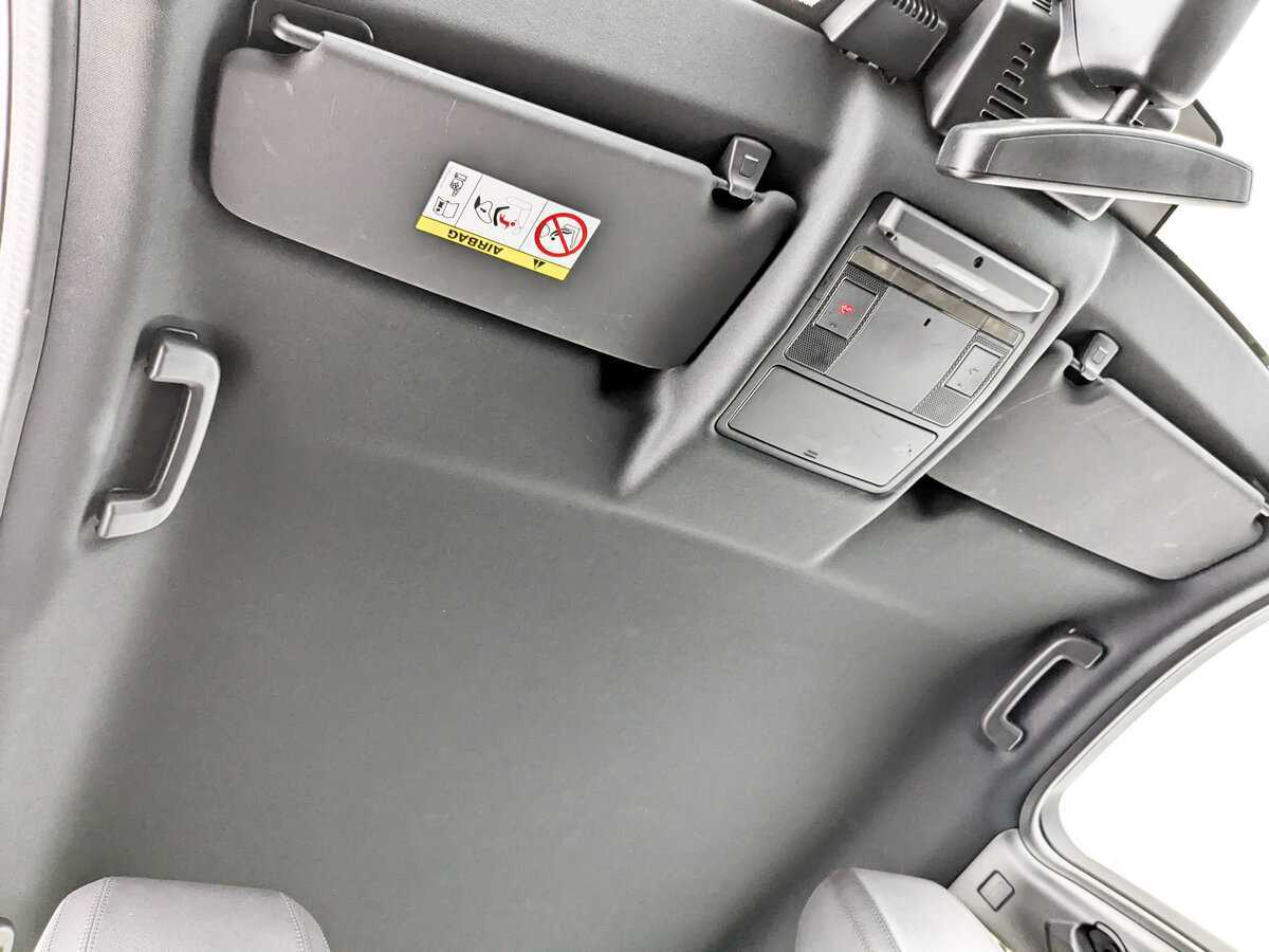 Land Rover Discovery Sport 2017 года с пробегом. Фото: #18