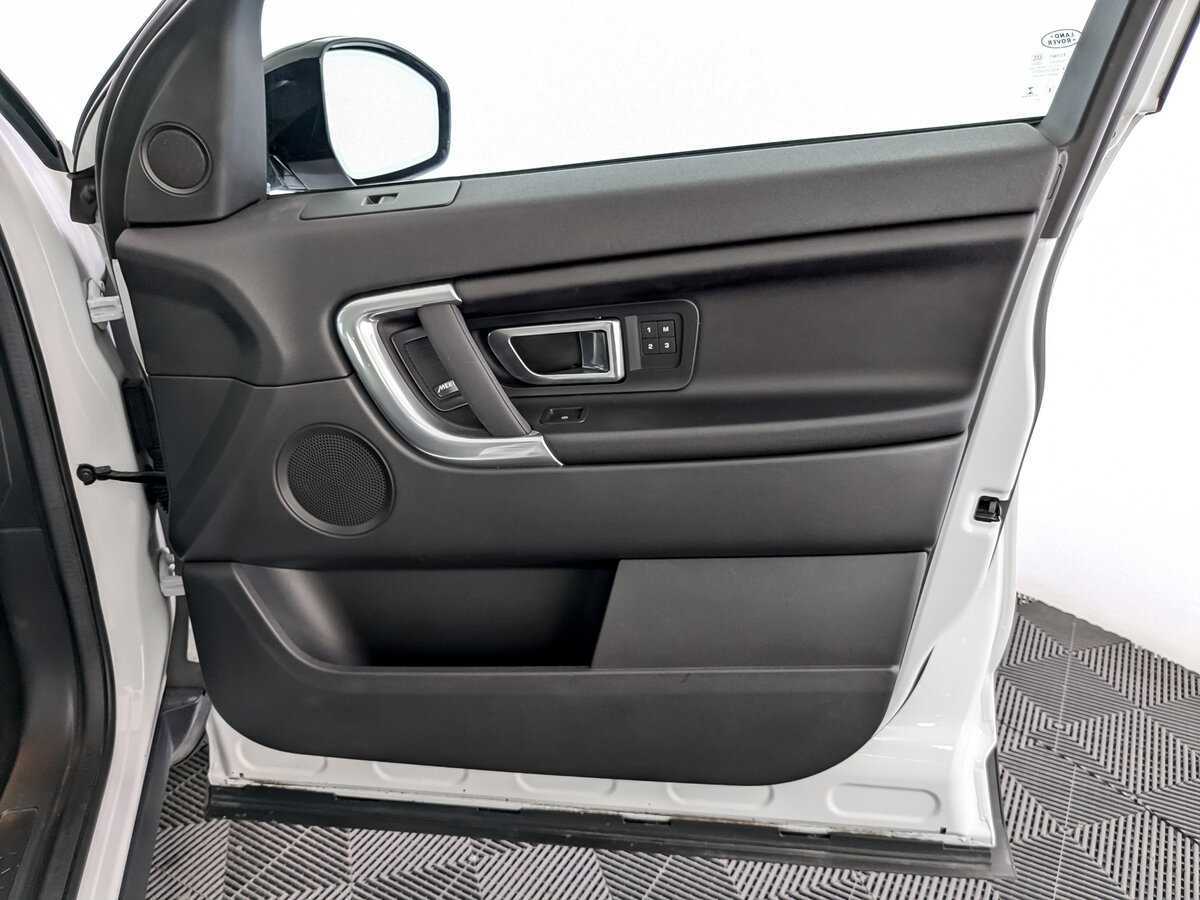 Land Rover Discovery Sport 2017 года с пробегом. Фото: #20