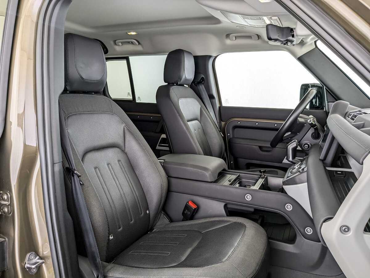 Land Rover Defender 2021 года с пробегом. Фото: #19