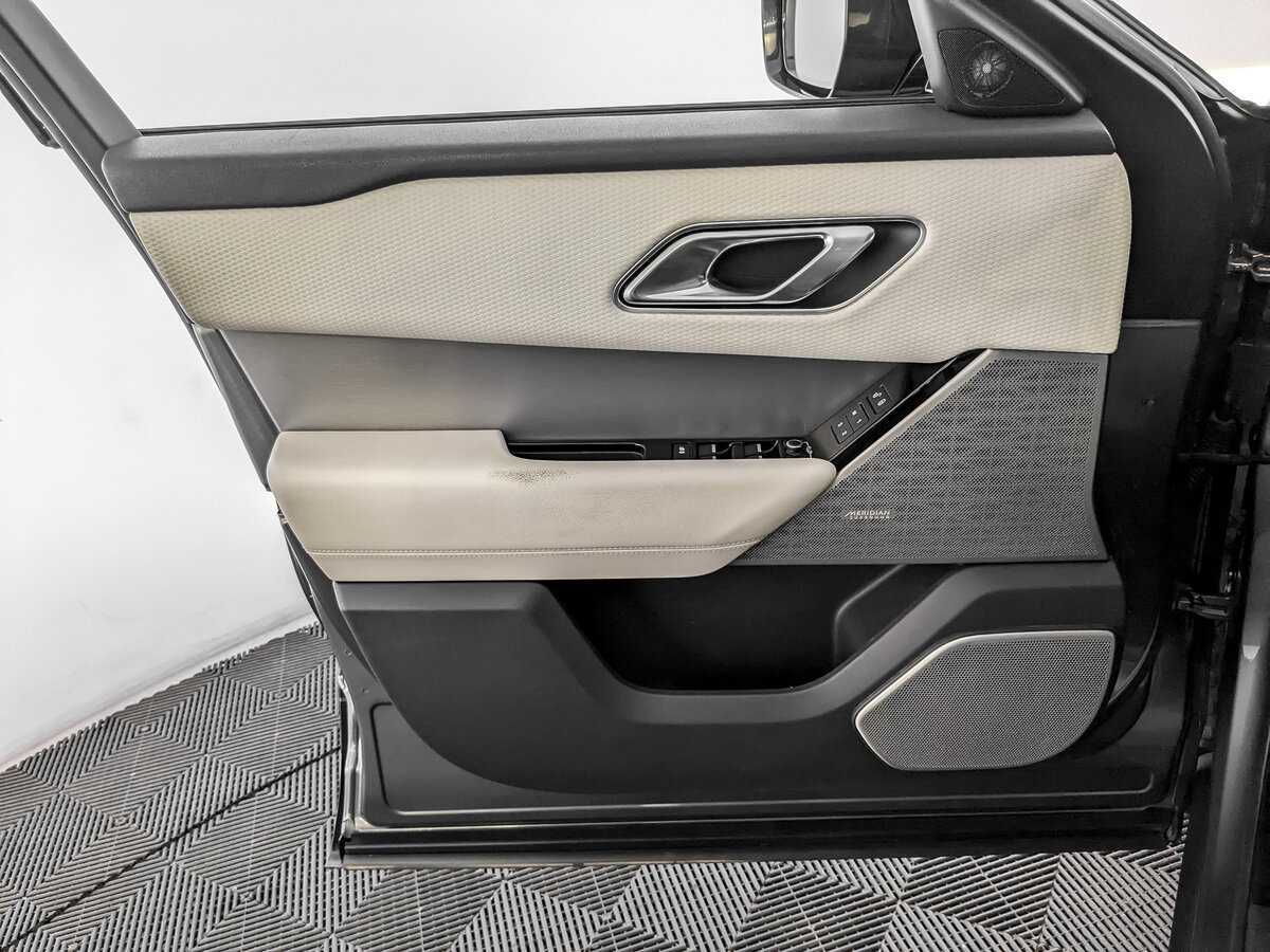 Land Rover Range Rover Velar 2017 года с пробегом. Фото: #14