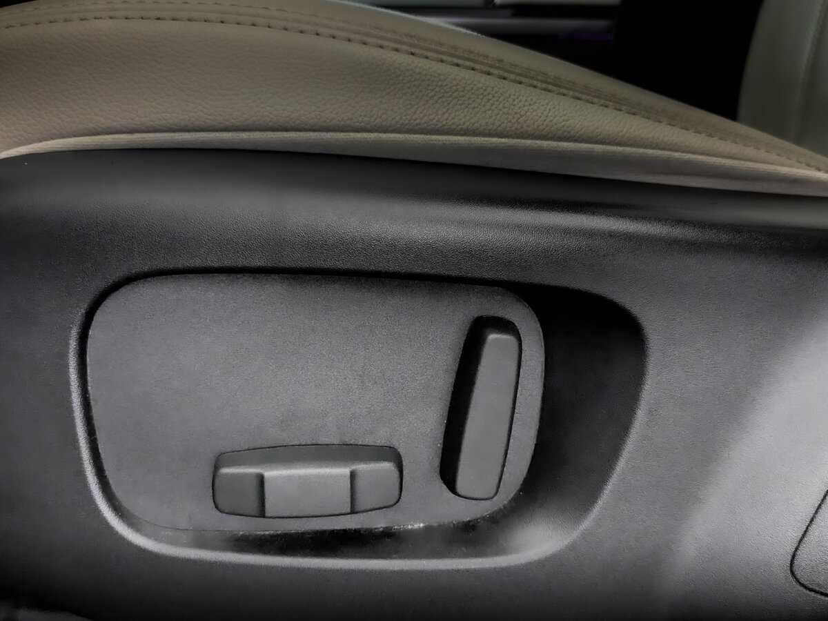 Land Rover Range Rover Velar 2017 года с пробегом. Фото: #16