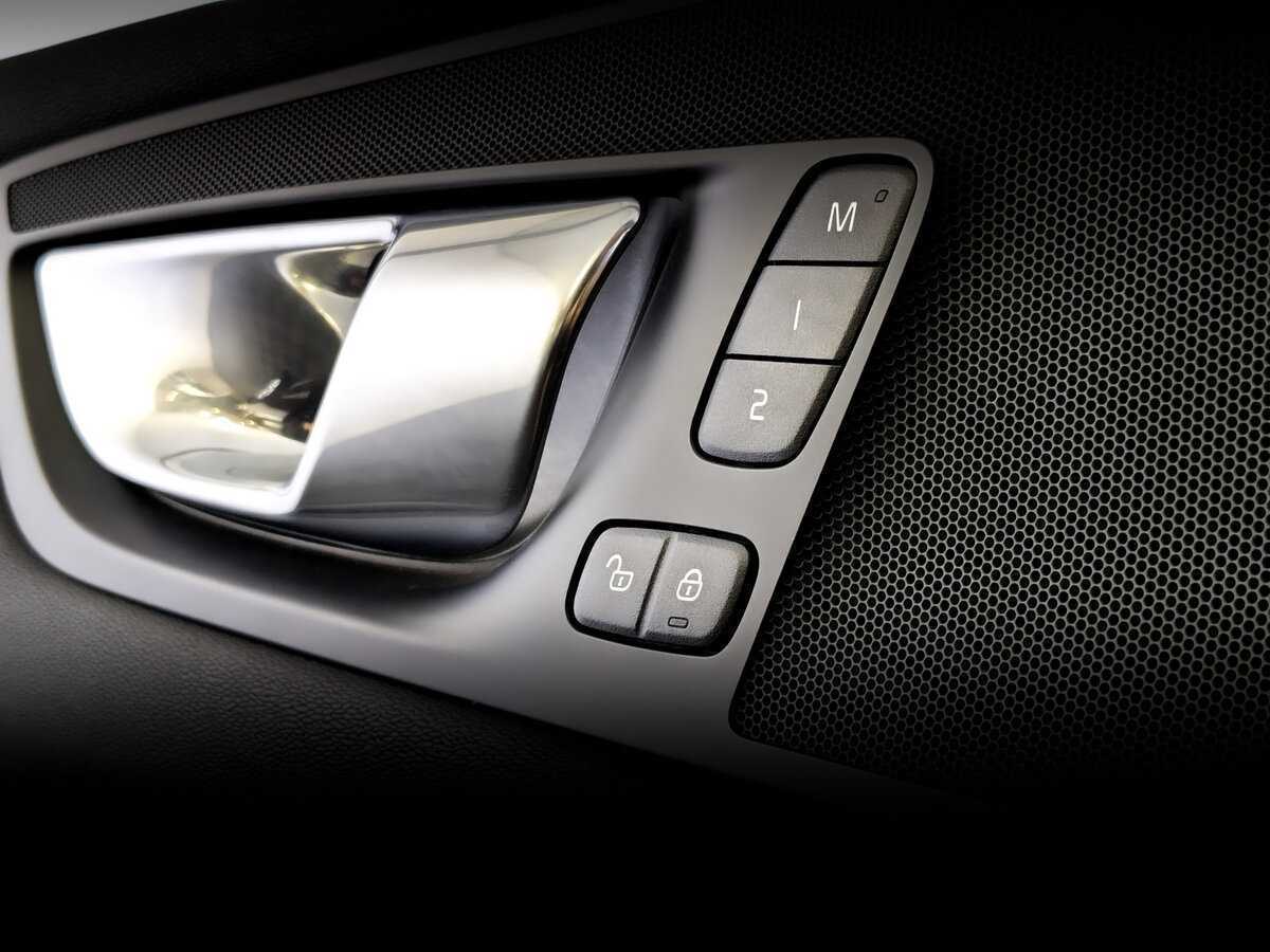 Volvo XC60 2020 года с пробегом. Фото: #17