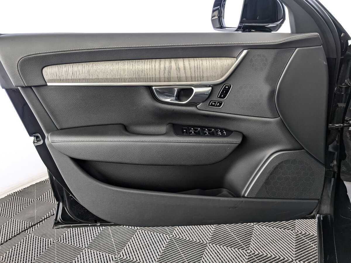 Volvo S90 2021 года с пробегом. Фото: #14