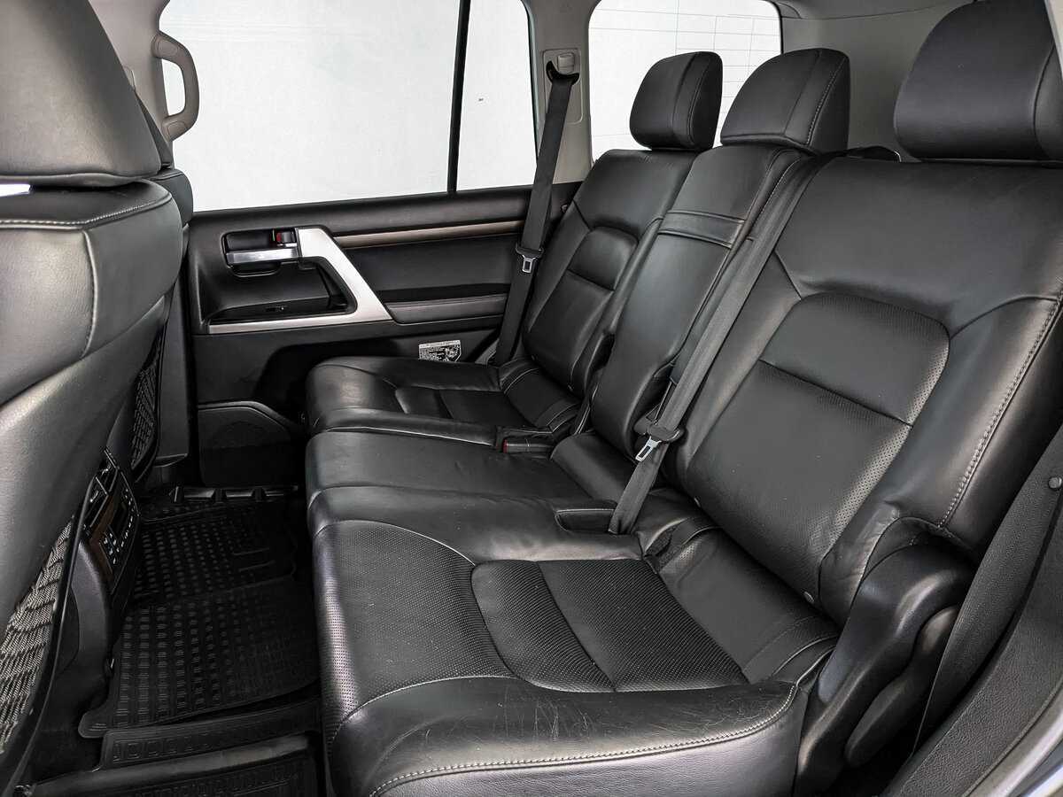 Toyota Land Cruiser 2017 года с пробегом. Фото: #13