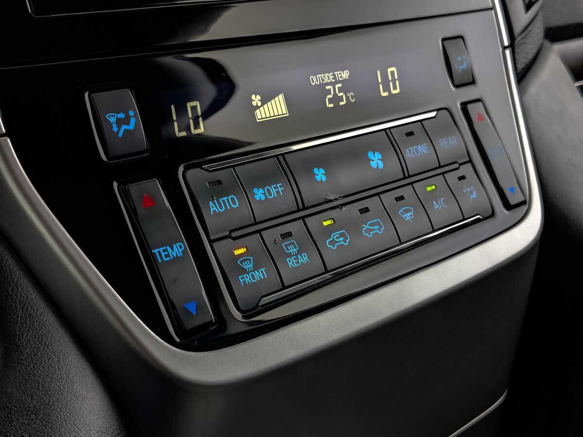 Toyota Land Cruiser 2017 года с пробегом. Фото: #16