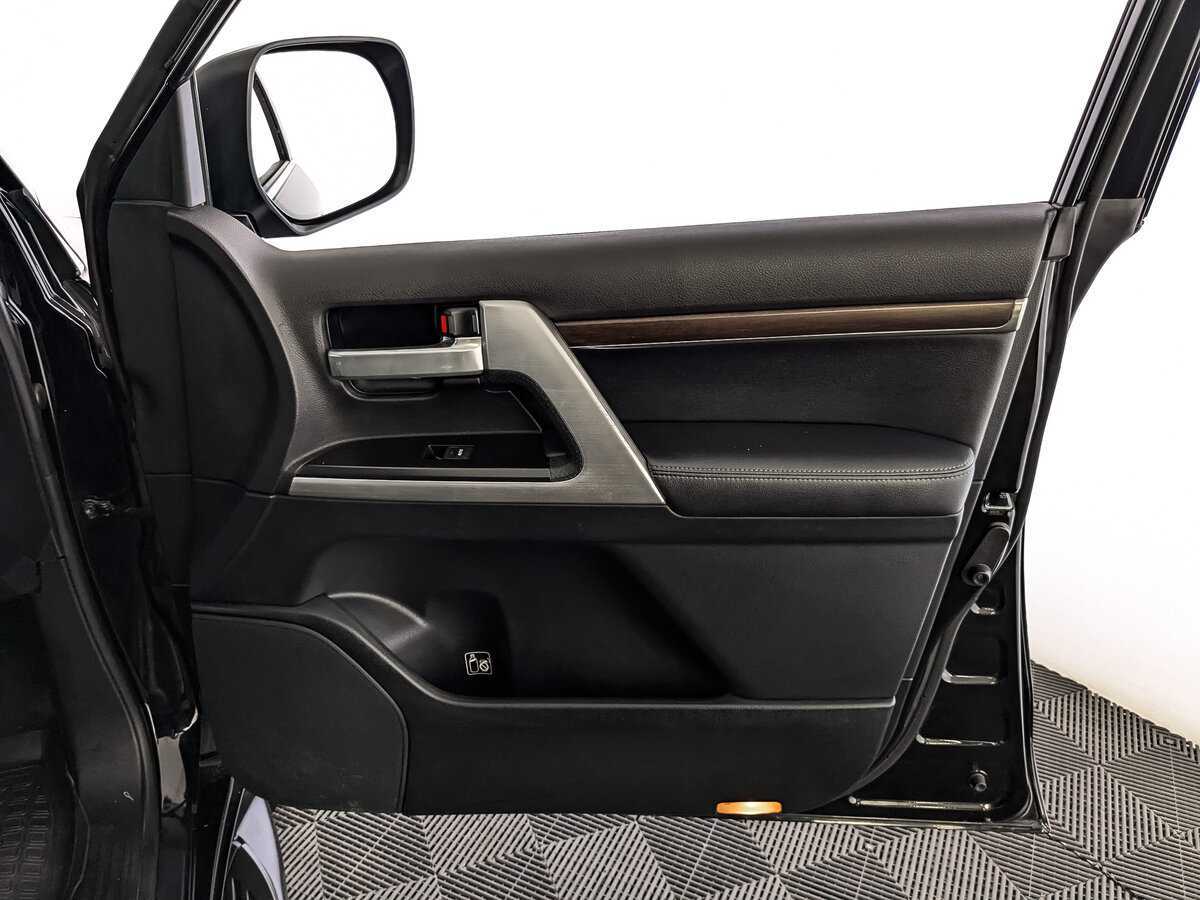 Toyota Land Cruiser 2017 года с пробегом. Фото: #20