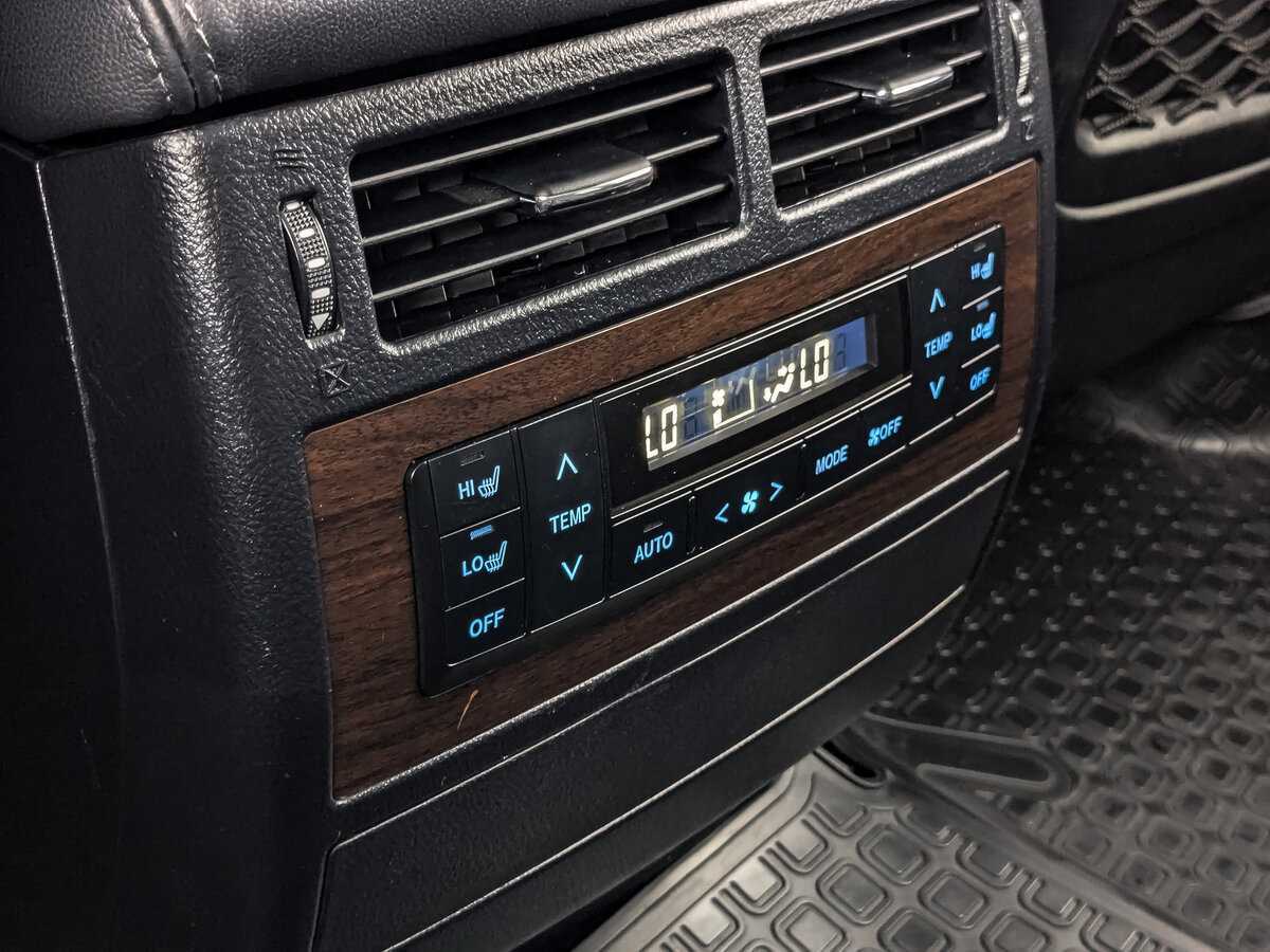 Toyota Land Cruiser 2017 года с пробегом. Фото: #24