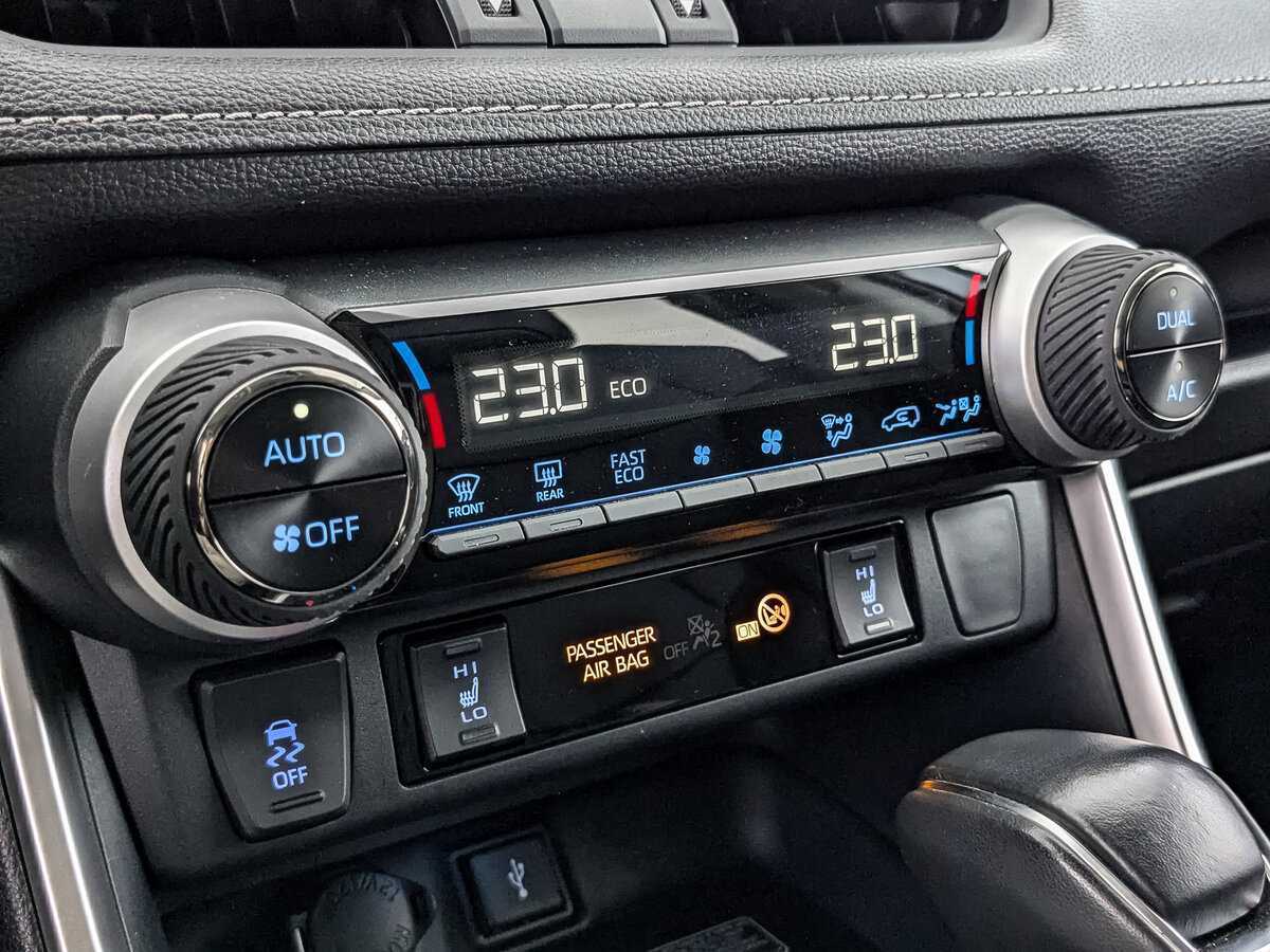 Toyota RAV4 2021 года с пробегом. Фото: #16