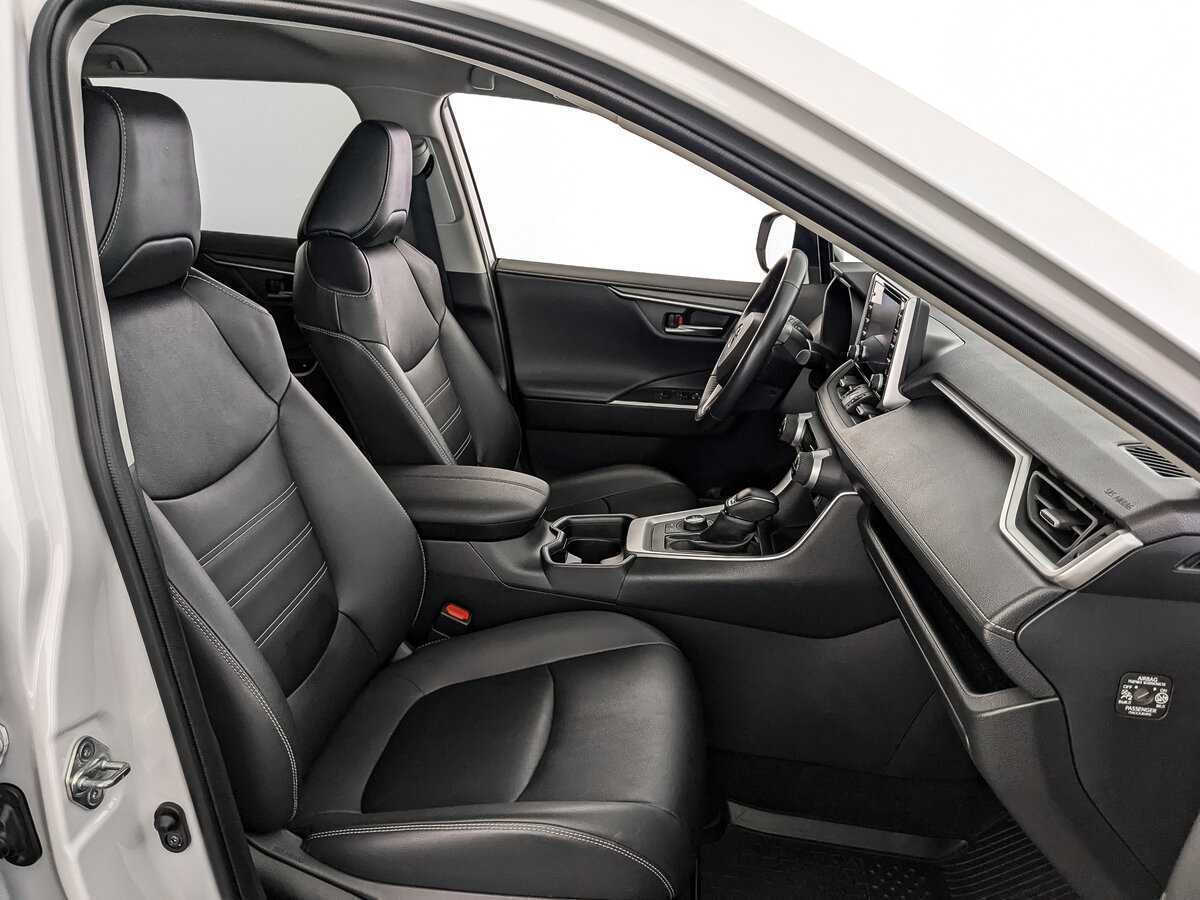 Toyota RAV4 2021 года с пробегом. Фото: #19