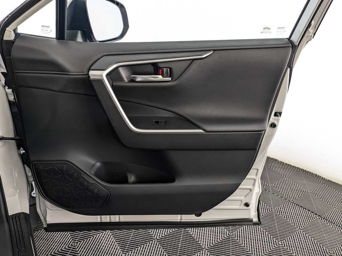 Toyota RAV4 2021 года с пробегом. Фото: #20