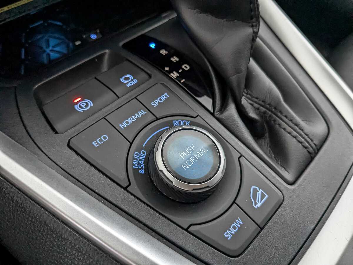 Toyota RAV4 2021 года с пробегом. Фото: #22