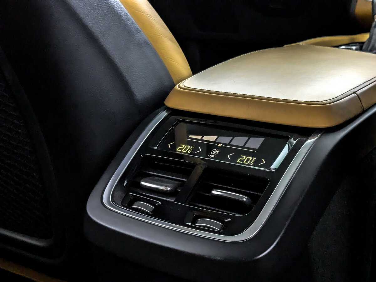 Volvo XC90 2016 года с пробегом. Фото: #25