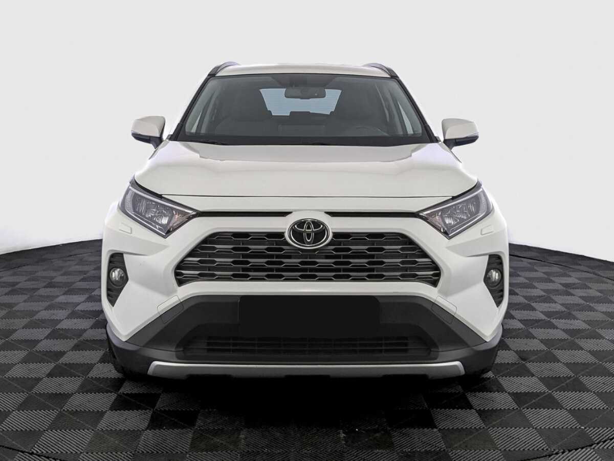 Toyota RAV4 2021 года с пробегом. Фото: #1