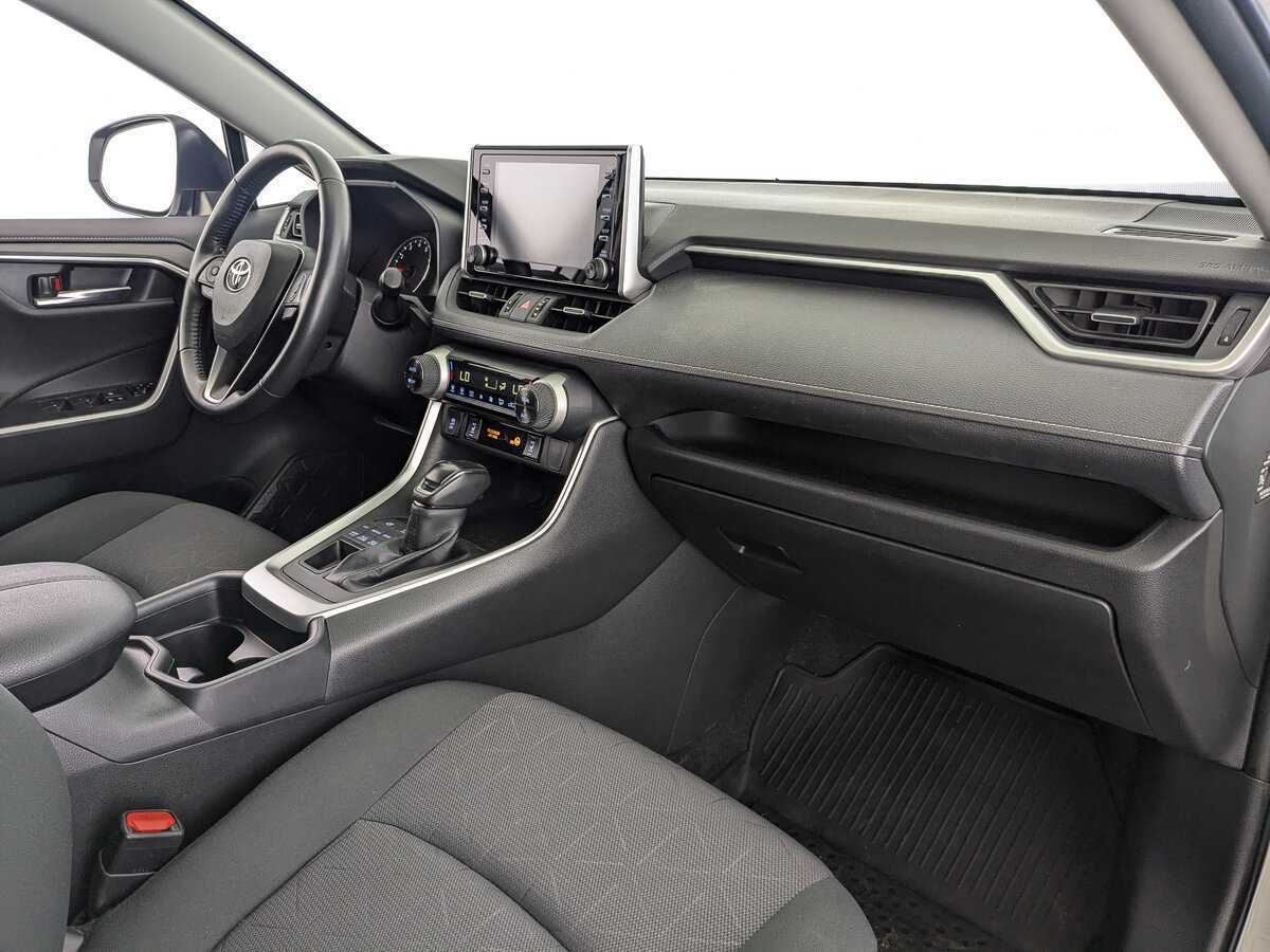 Toyota RAV4 2021 года с пробегом. Фото: #8
