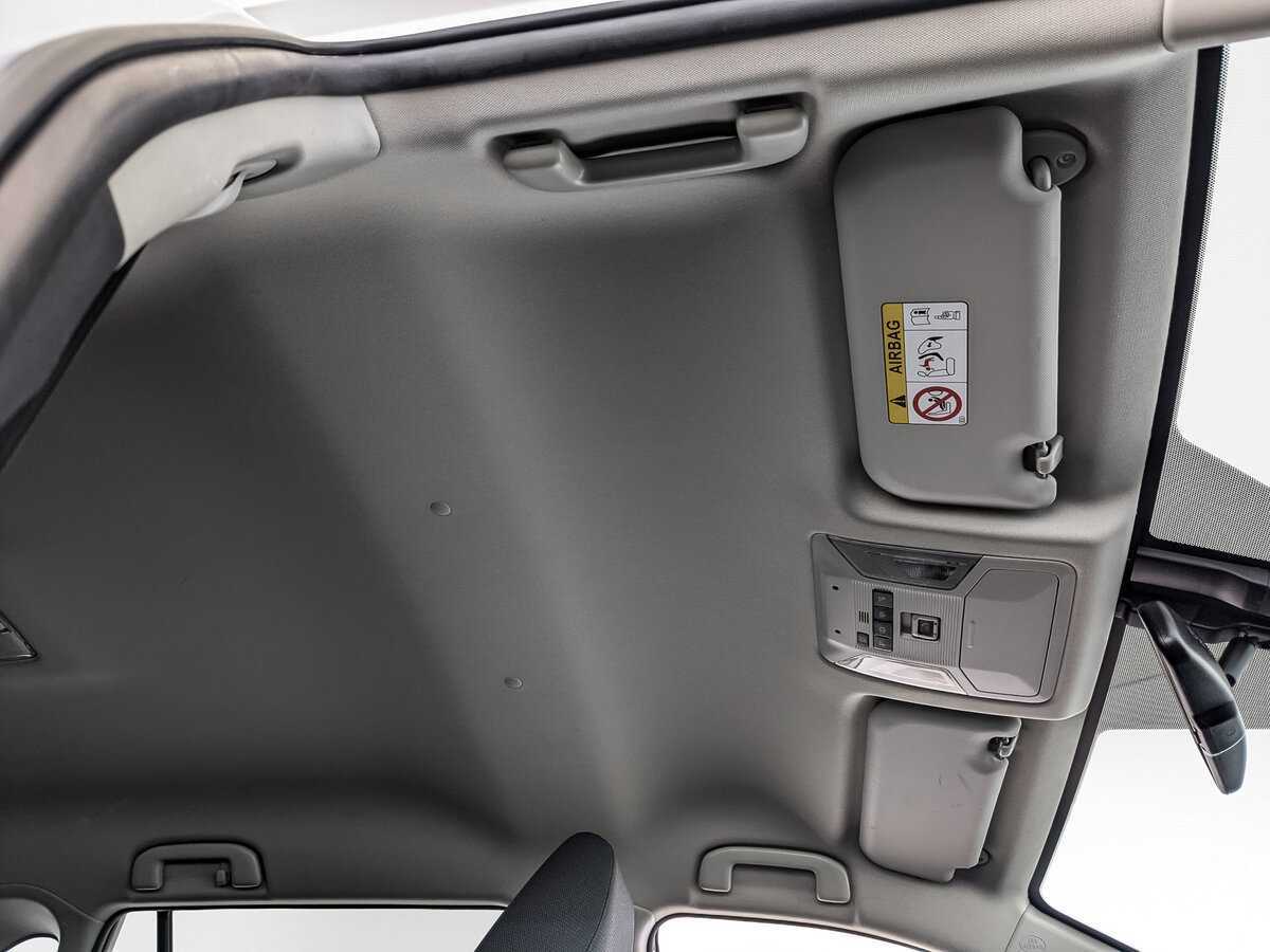 Toyota RAV4 2021 года с пробегом. Фото: #18