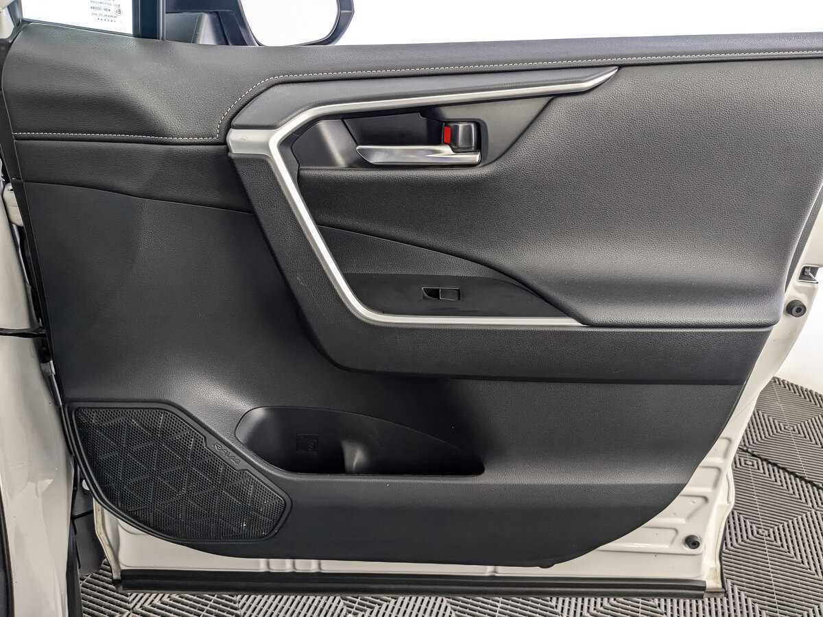 Toyota RAV4 2021 года с пробегом. Фото: #20