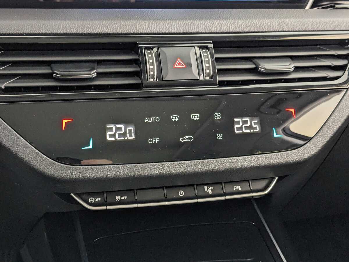 Hongqi HS5 2023 года с пробегом. Фото: #20