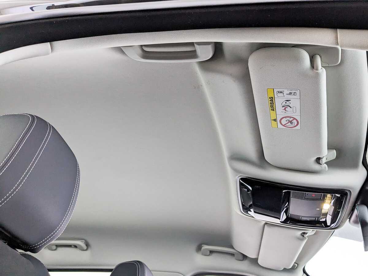 Land Rover Range Rover Velar 2019 года с пробегом. Фото: #17