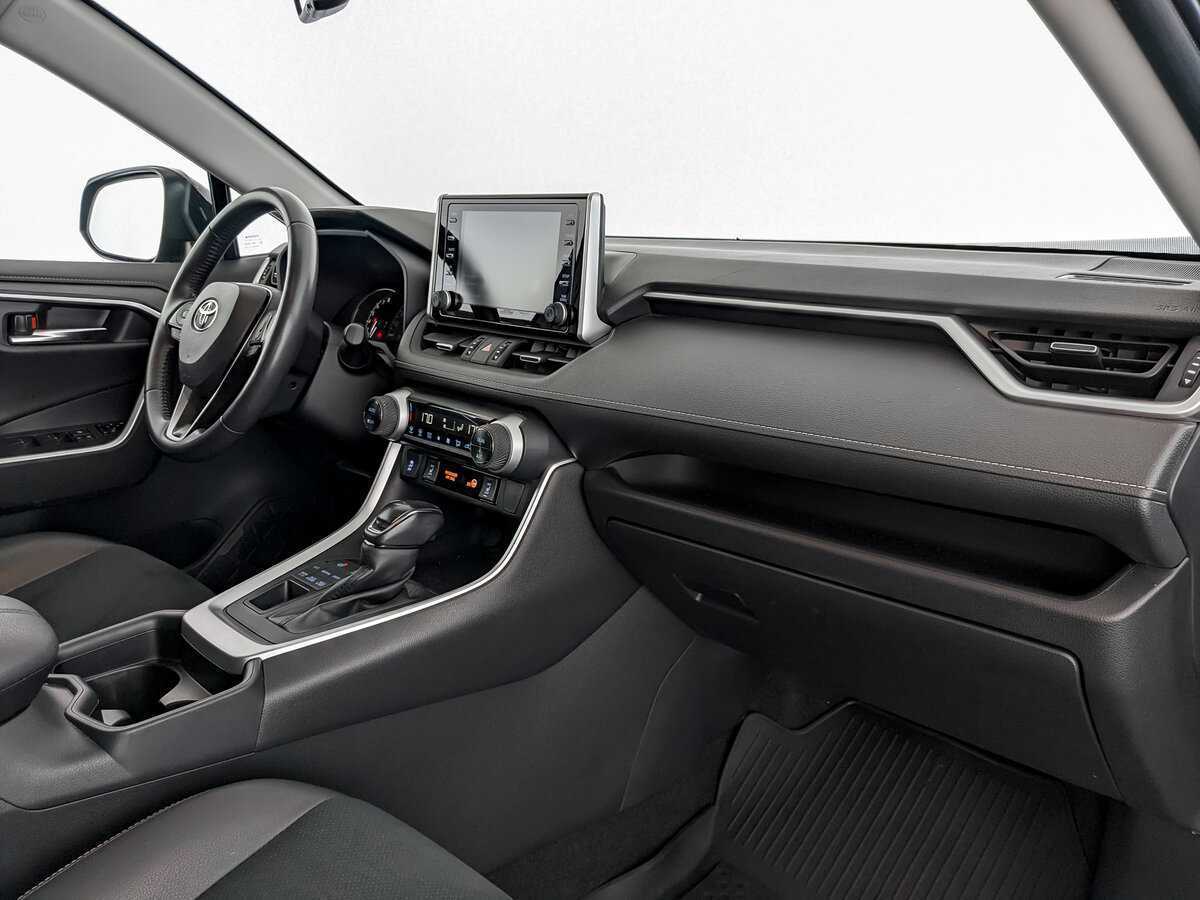 Toyota RAV4 2021 года с пробегом. Фото: #8