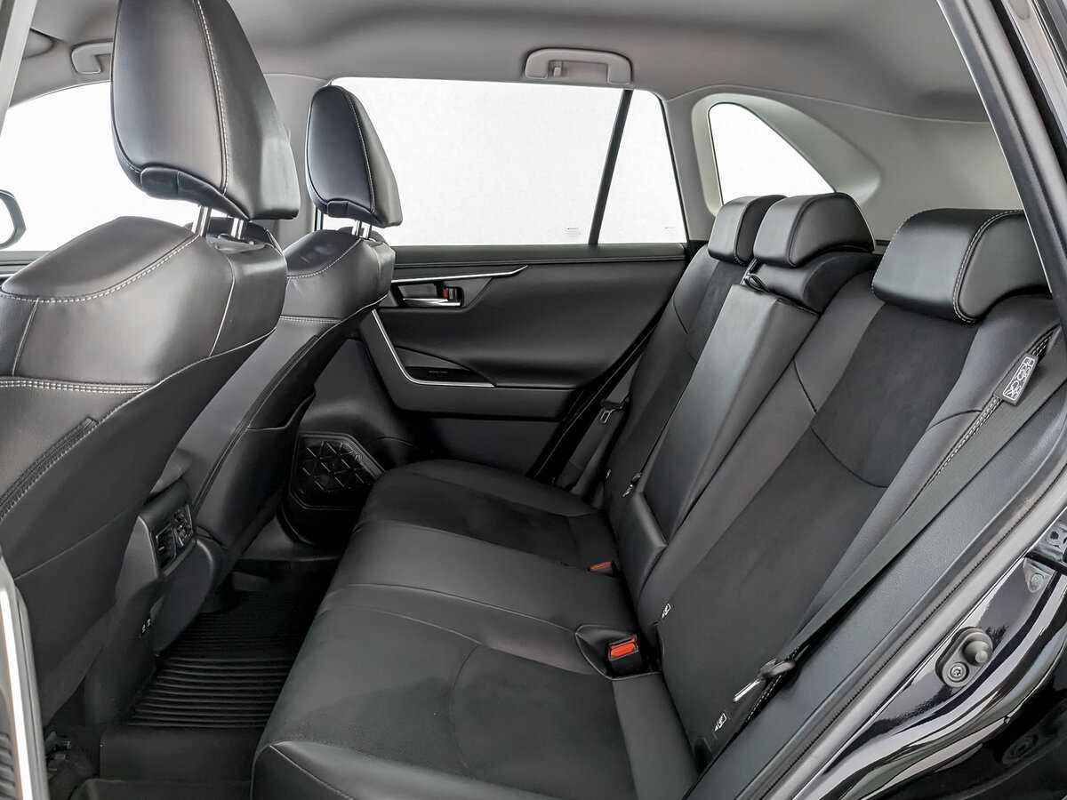 Toyota RAV4 2021 года с пробегом. Фото: #9