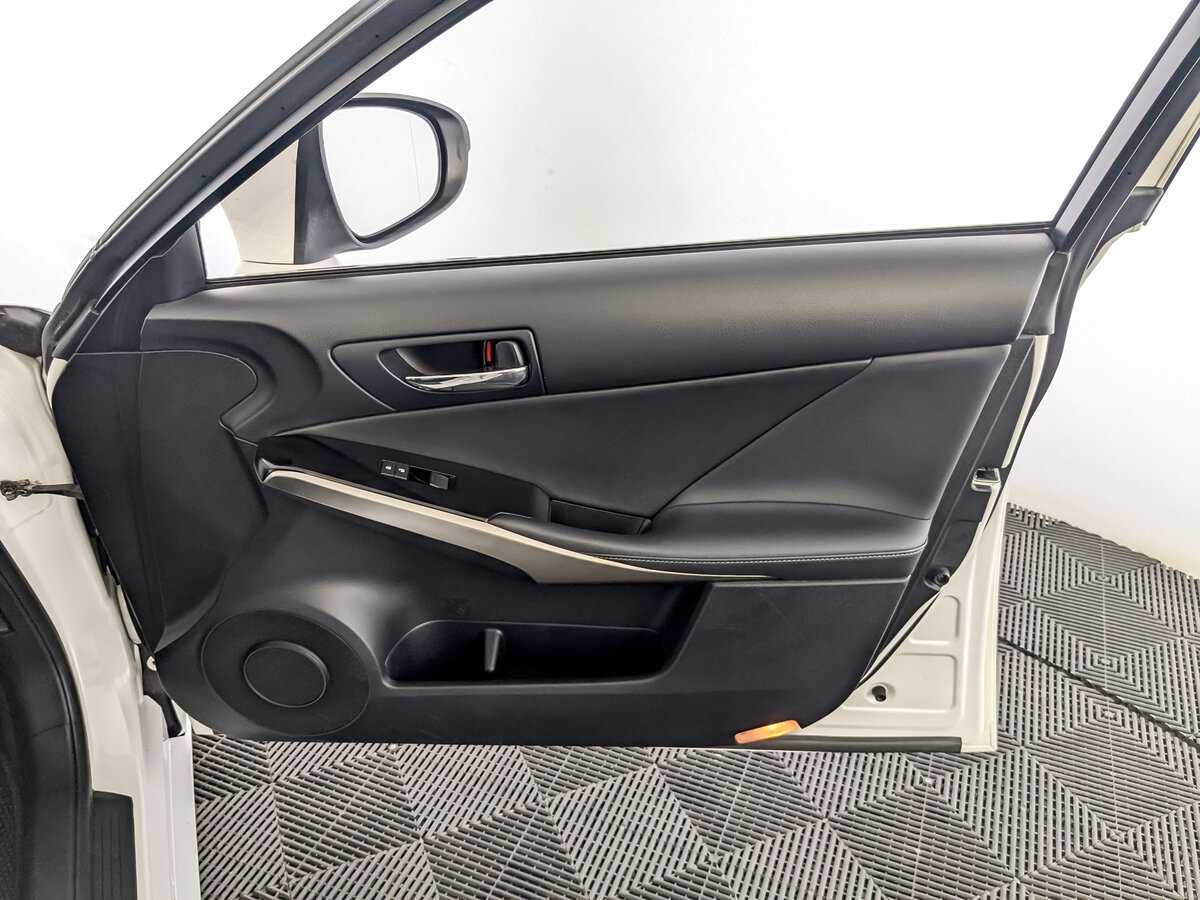 Lexus IS 2014 года с пробегом. Фото: #19