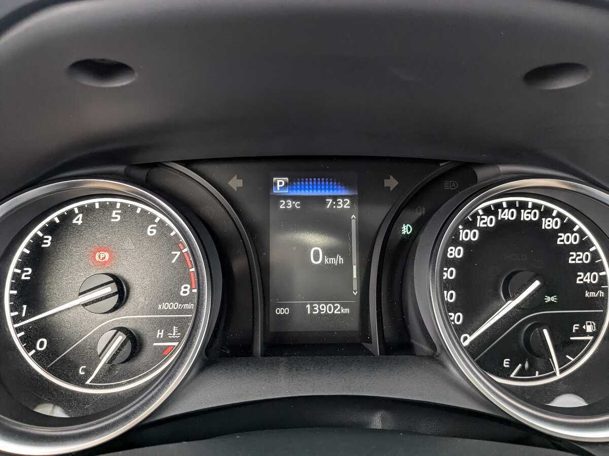 Toyota Camry 2022 года с пробегом. Фото: #11