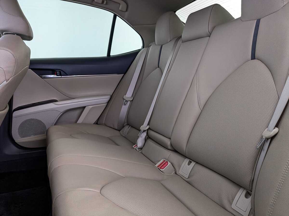 Toyota Camry 2022 года с пробегом. Фото: #13