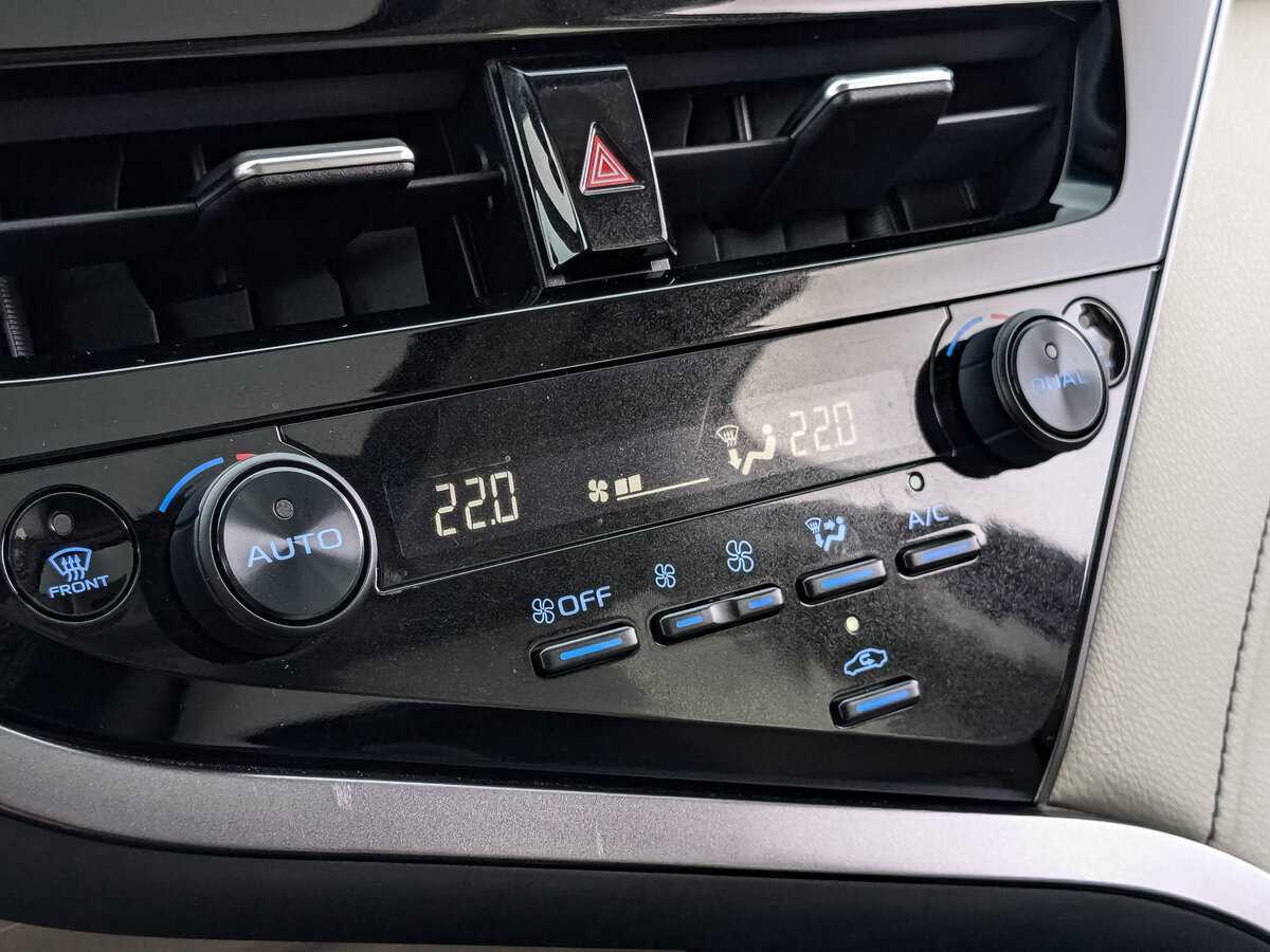 Toyota Camry 2022 года с пробегом. Фото: #16