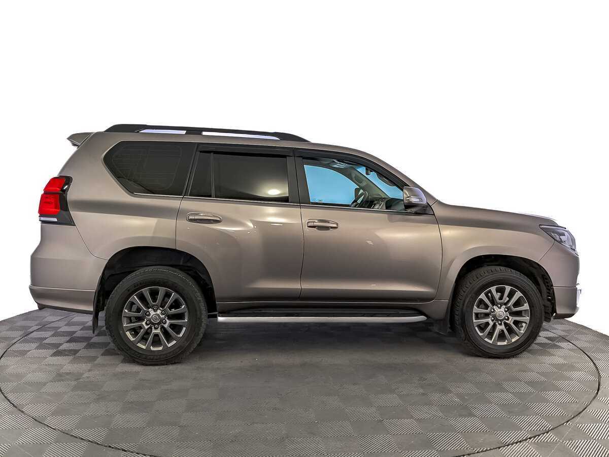 Toyota Land Cruiser Prado 2018 года с пробегом. Фото: #3