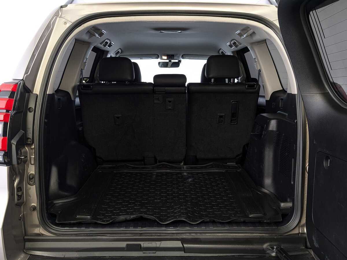Toyota Land Cruiser Prado 2018 года с пробегом. Фото: #9