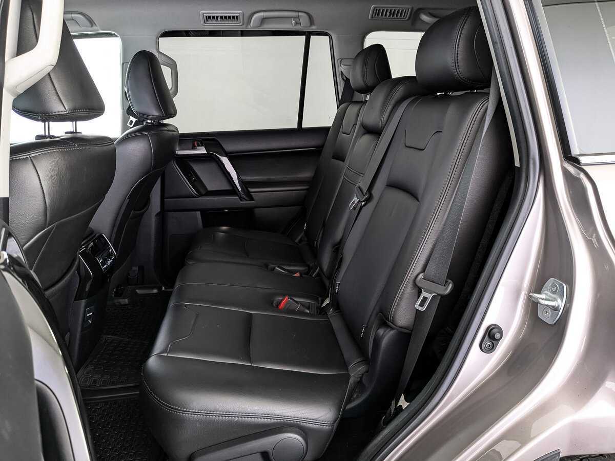 Toyota Land Cruiser Prado 2018 года с пробегом. Фото: #17