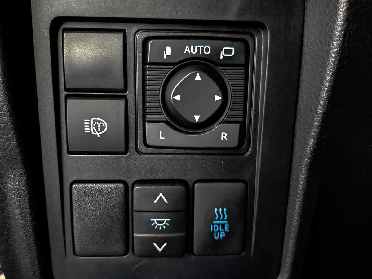 Toyota Land Cruiser Prado 2018 года с пробегом. Фото: #25