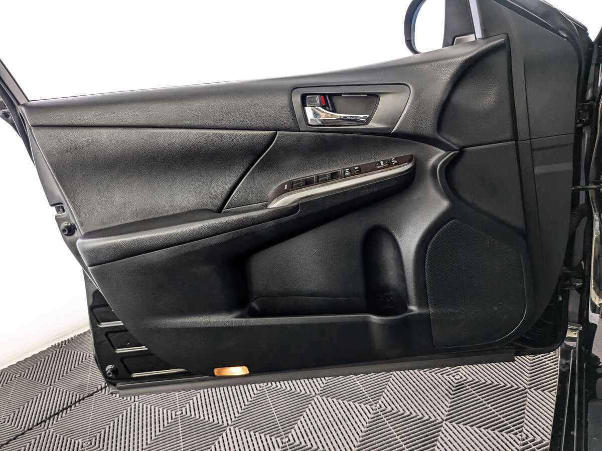 Toyota Camry 2017 года с пробегом. Фото: #14