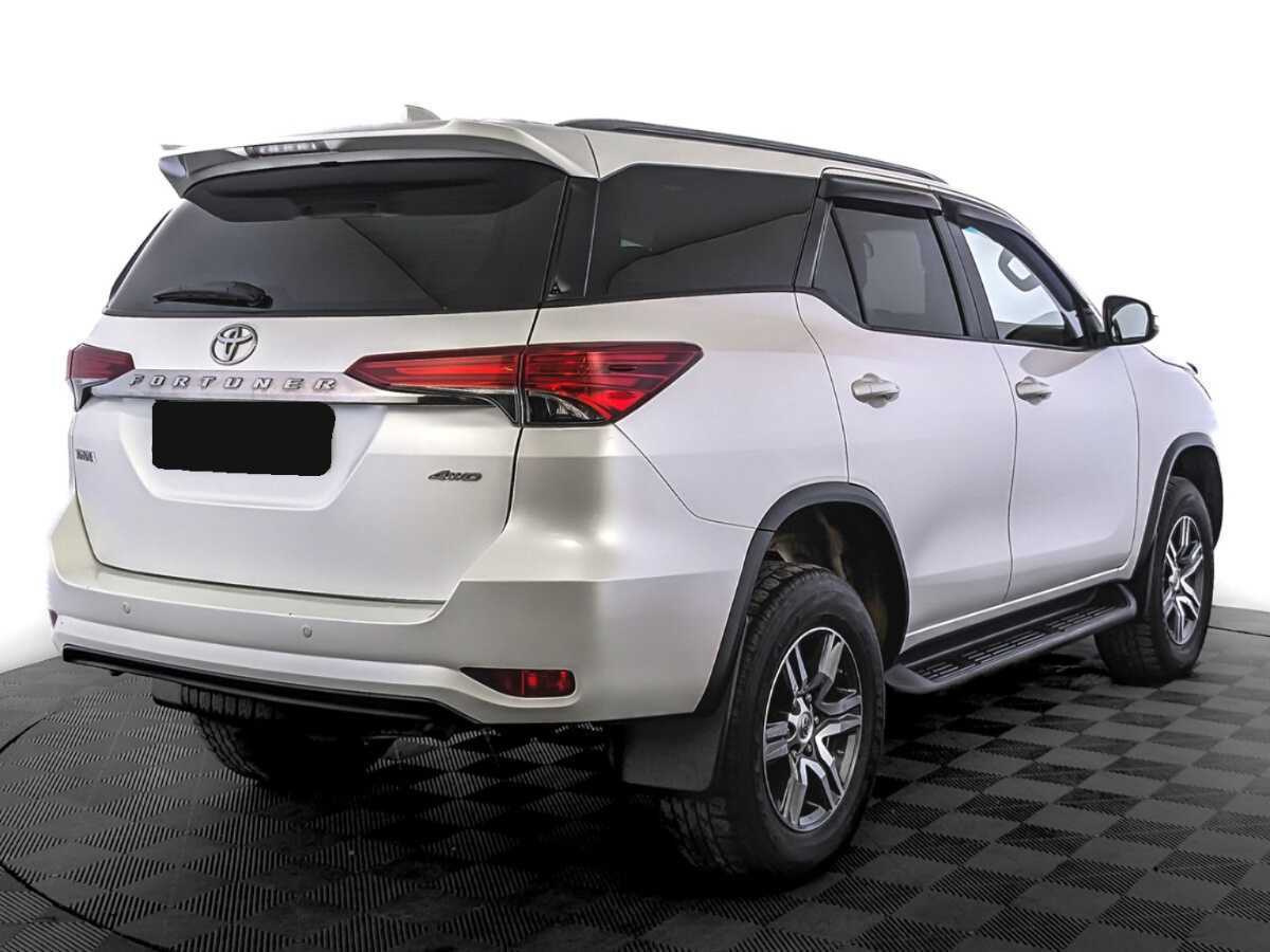 Toyota Fortuner 2018 года с пробегом. Фото: #4