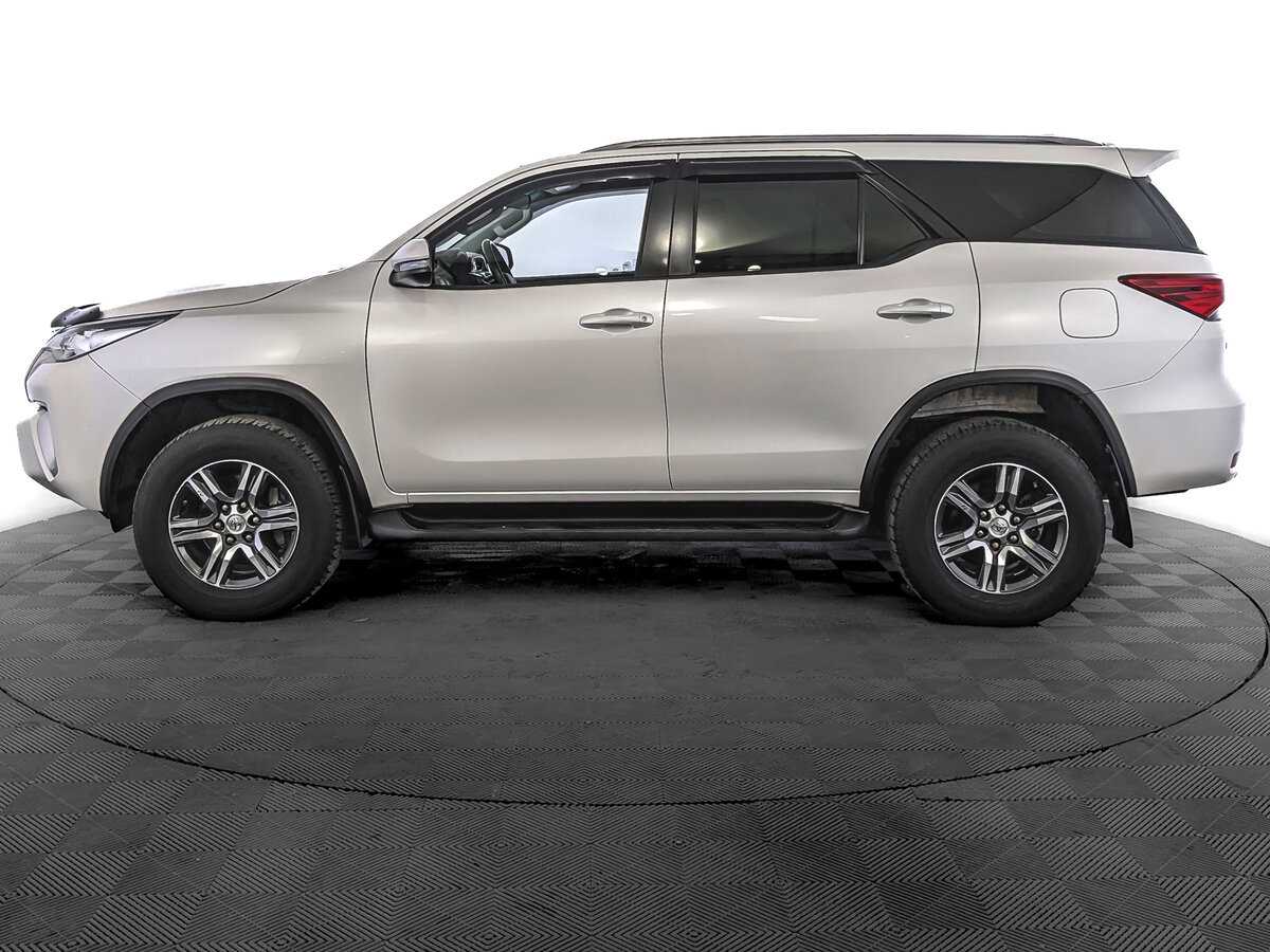 Toyota Fortuner 2018 года с пробегом. Фото: #7