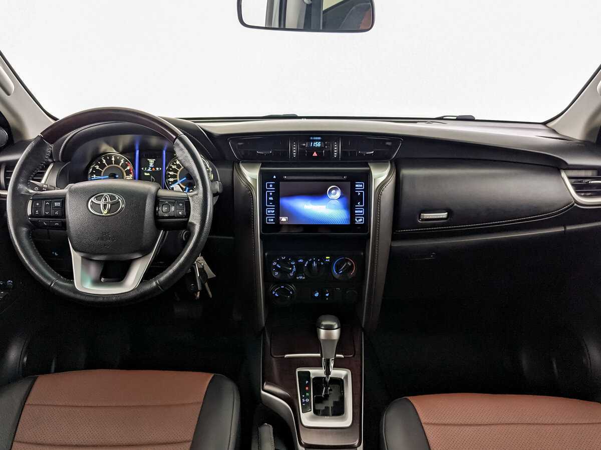 Toyota Fortuner 2018 года с пробегом. Фото: #11