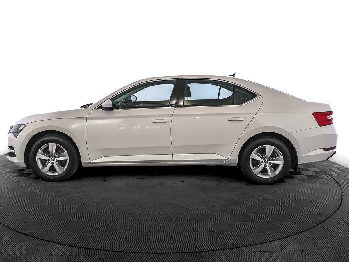 Skoda Superb 2021 года с пробегом. Фото: #7