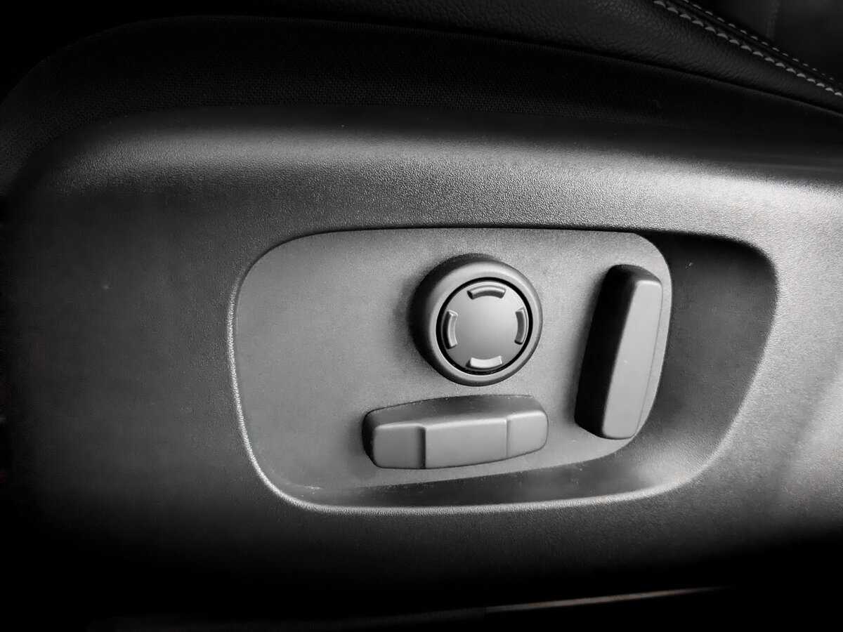 Land Rover Range Rover Velar 2021 года с пробегом. Фото: #15