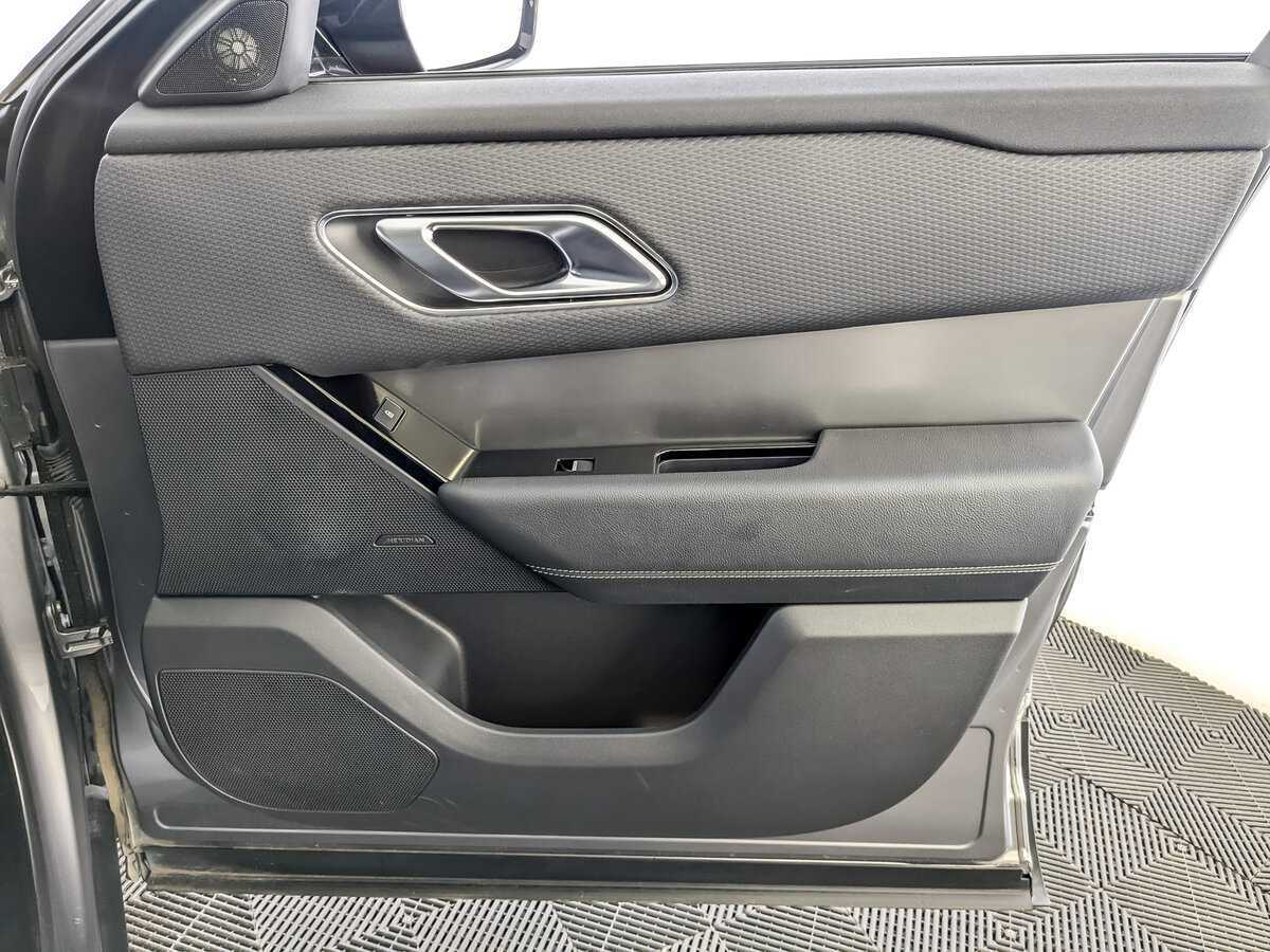 Land Rover Range Rover Velar 2021 года с пробегом. Фото: #19