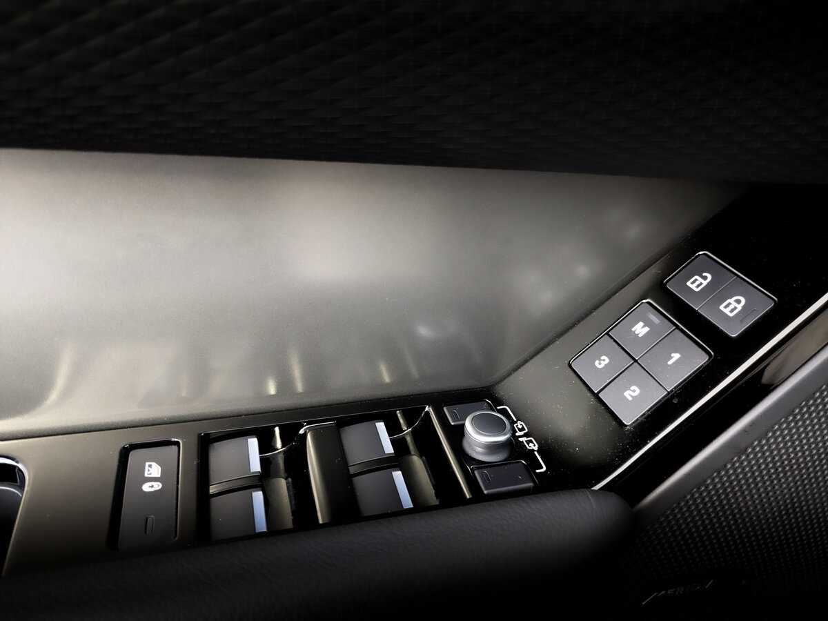 Land Rover Range Rover Velar 2021 года с пробегом. Фото: #23