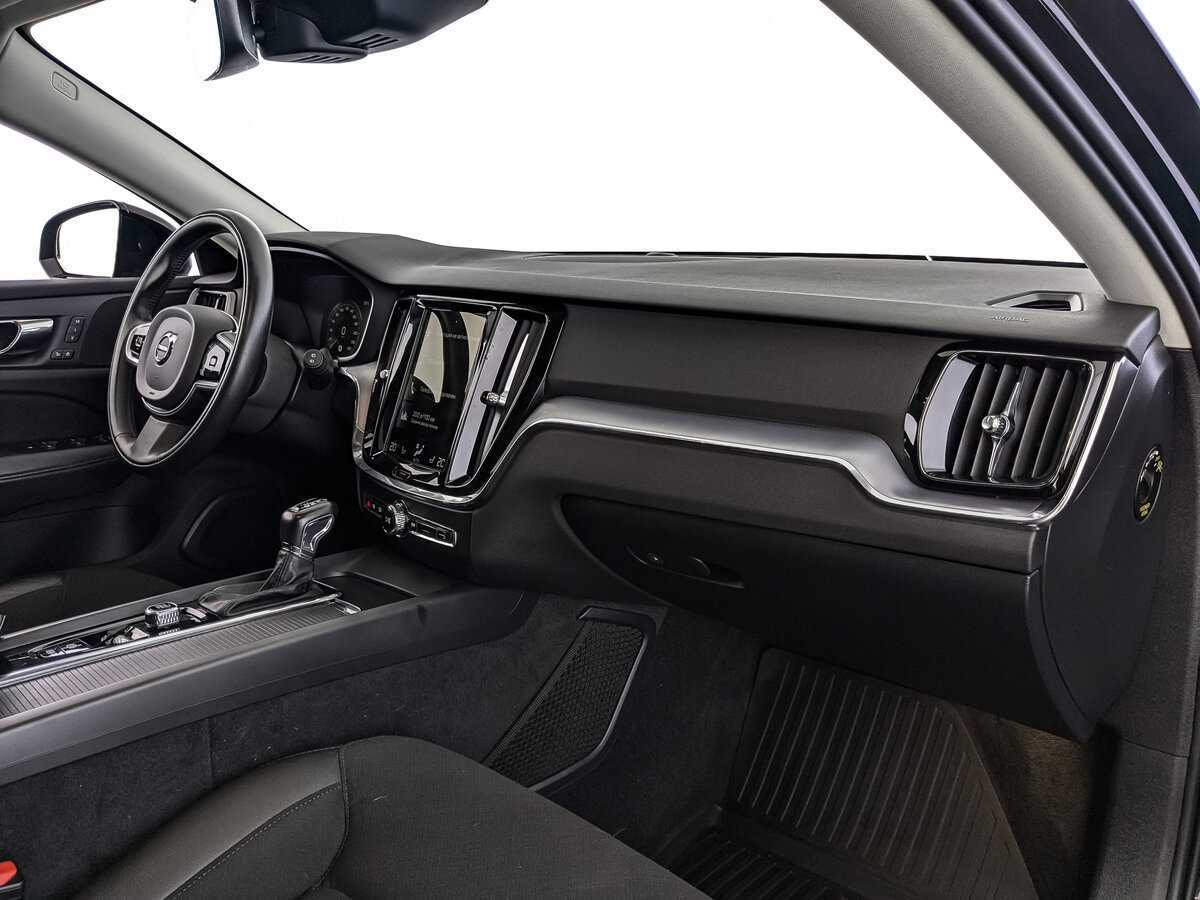 Volvo V60 Cross Country 2020 года с пробегом. Фото: #8