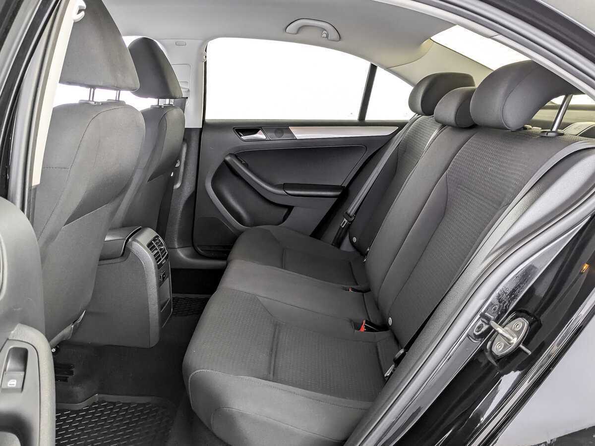 Б/У Фольксваген Джетта 2015 года. Фото: #9