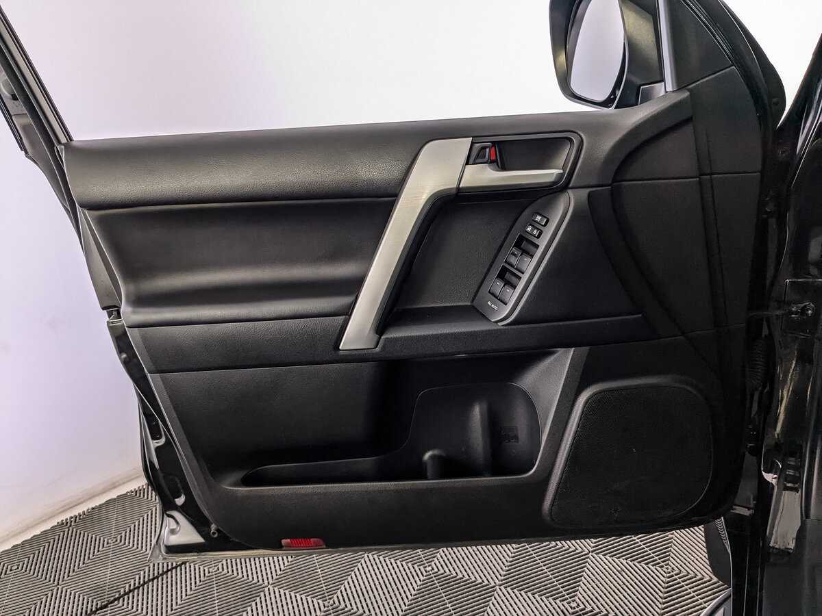 Toyota Land Cruiser Prado 2018 года с пробегом. Фото: #13