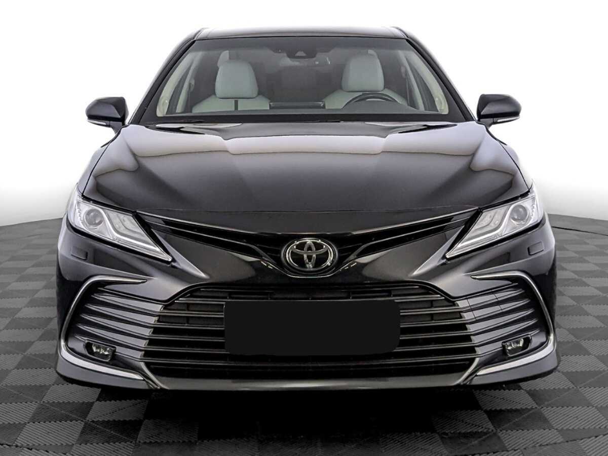 Toyota Camry 2021 года с пробегом. Фото: #1