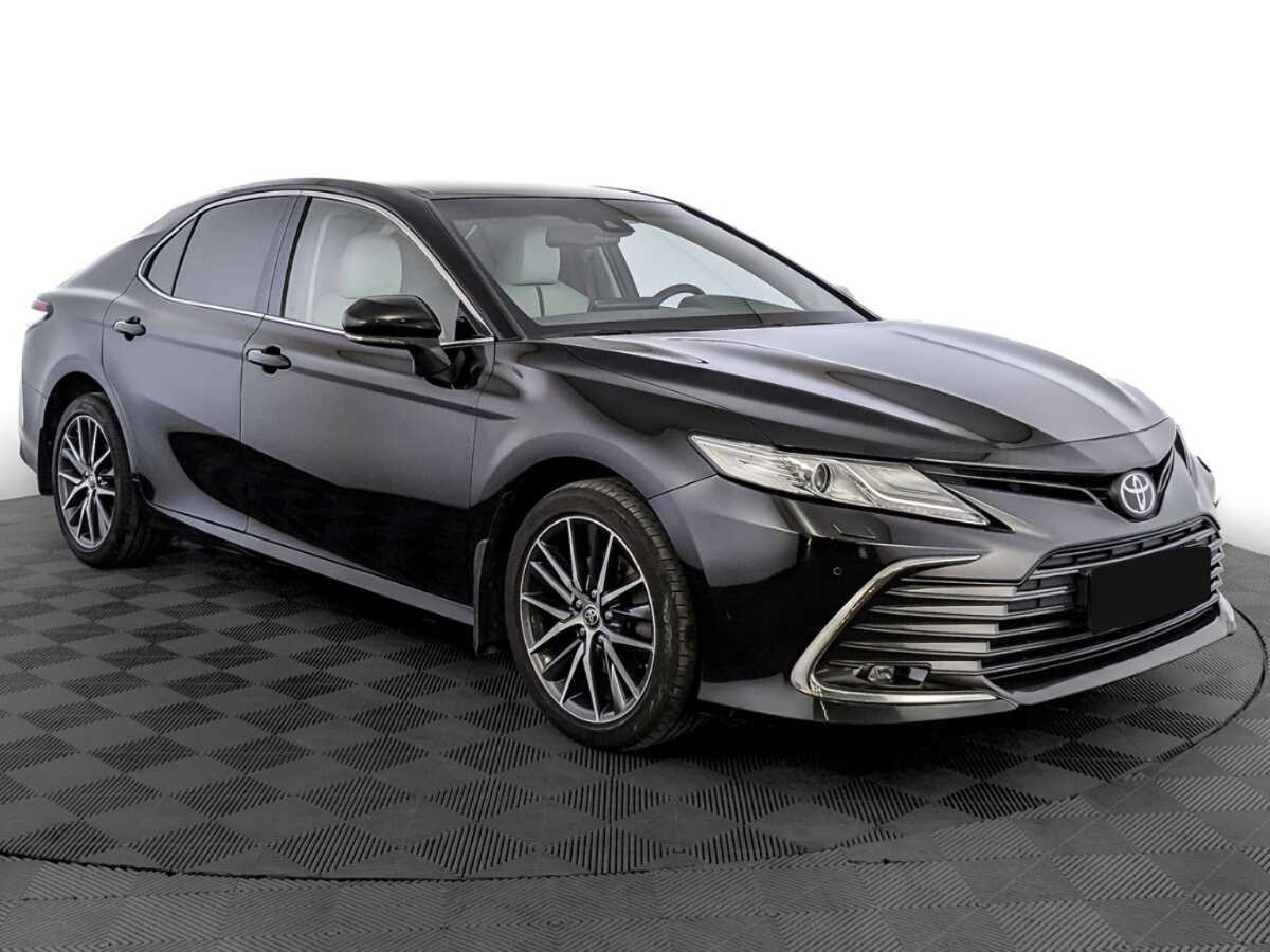 Toyota Camry 2021 года с пробегом. Фото: #2