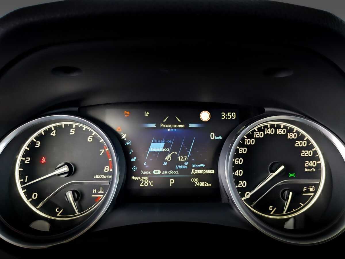 Toyota Camry 2021 года с пробегом. Фото: #10