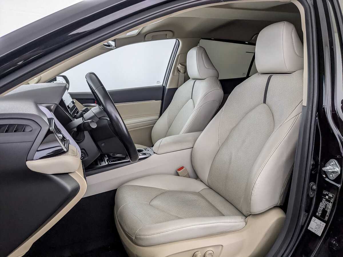 Toyota Camry 2021 года с пробегом. Фото: #15