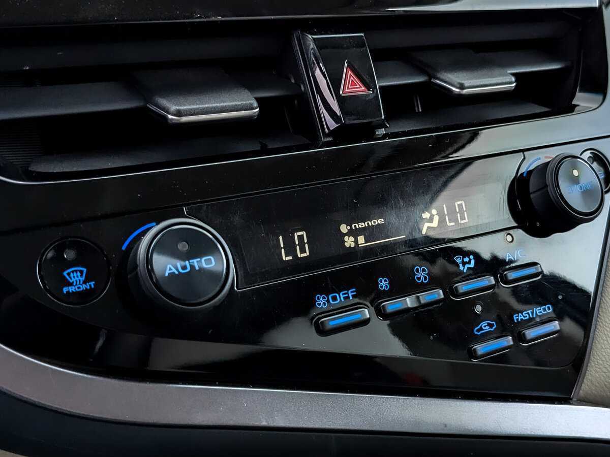 Toyota Camry 2021 года с пробегом. Фото: #21